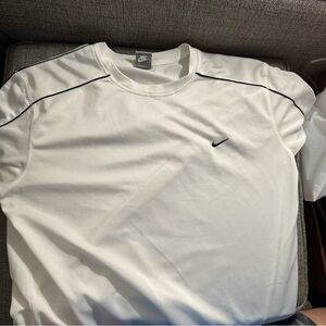 Men’s Nike XXL short sleeve, white w/black trim